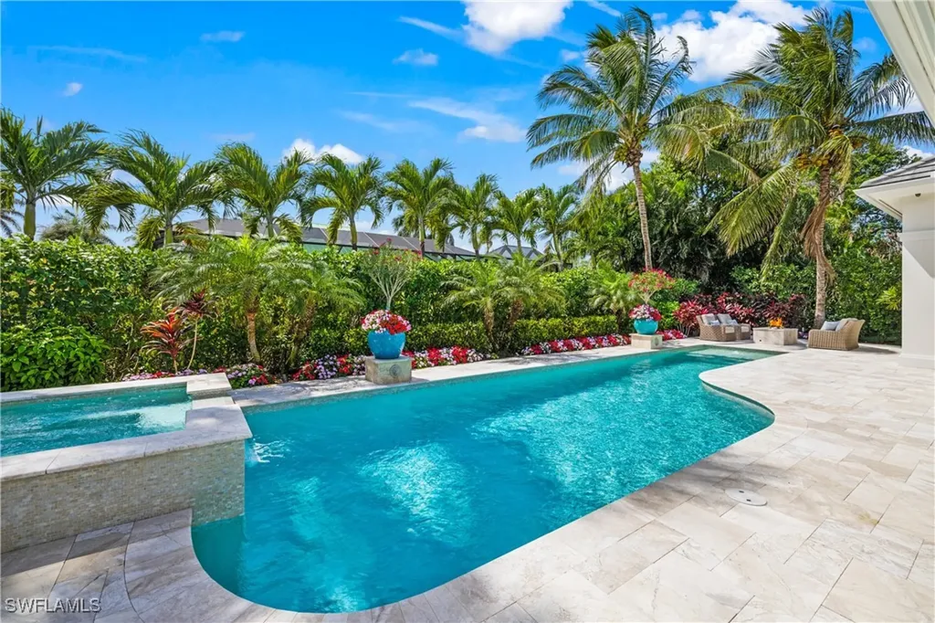 532 Pine Grove Lane Naples FL 34103