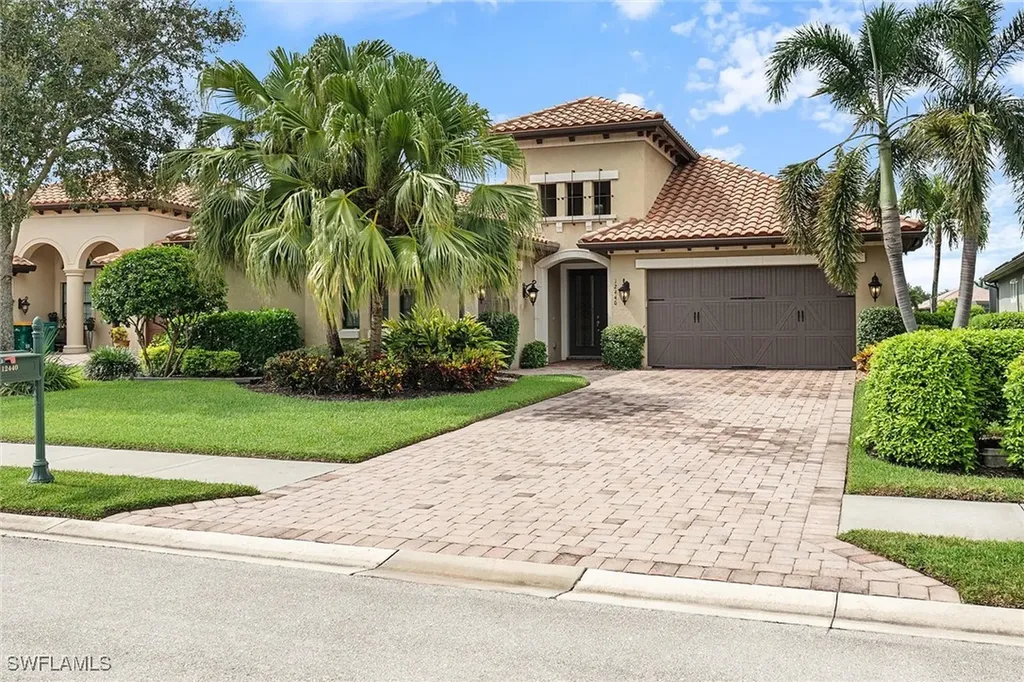 Naples FL, 12440 Wisteria Drive