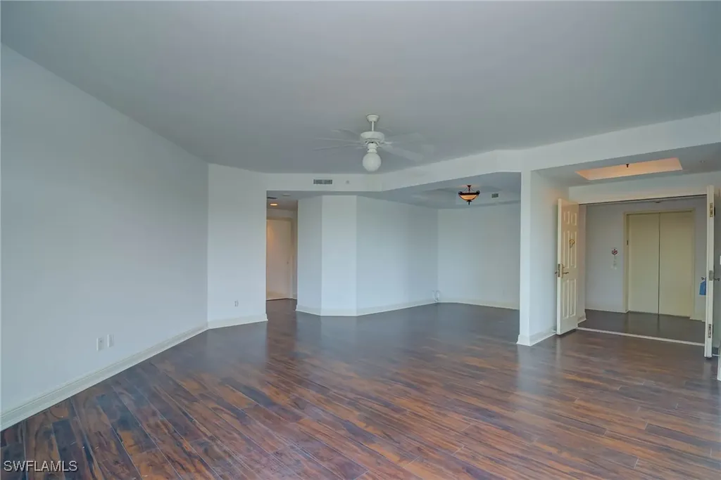 445 Cove Towers Drive Naples FL 34110