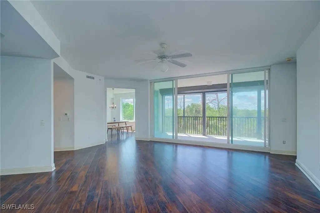 445 Cove Towers Drive Naples FL 34110