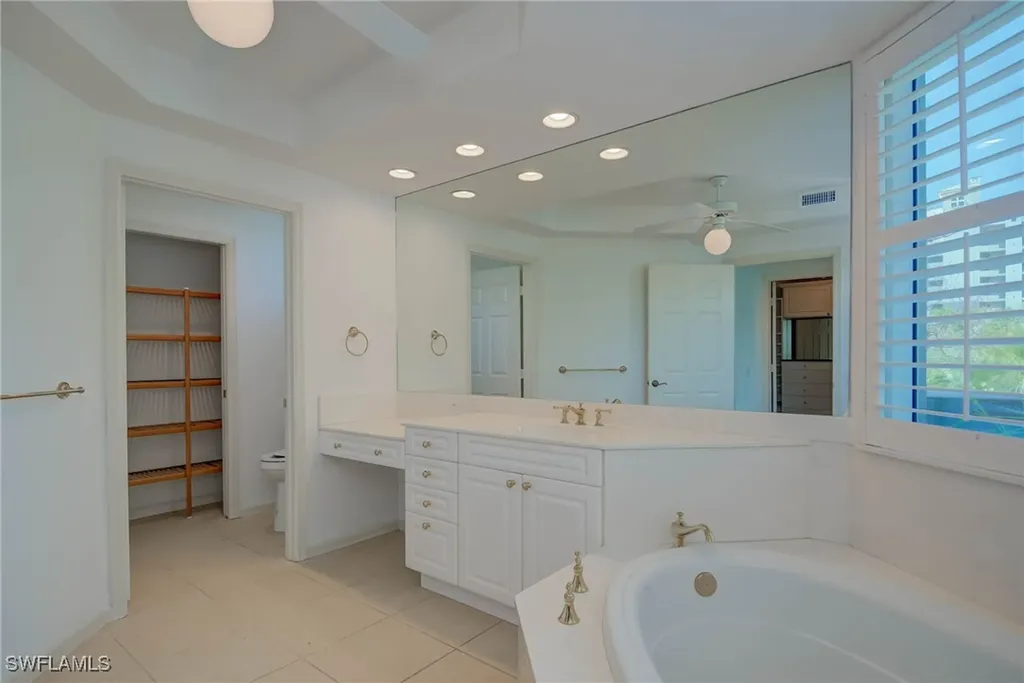 445 Cove Towers Drive Naples FL 34110