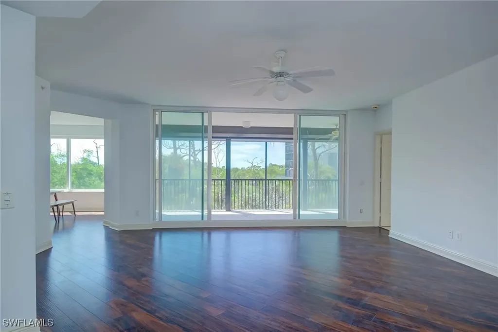 445 Cove Towers Drive Naples FL 34110
