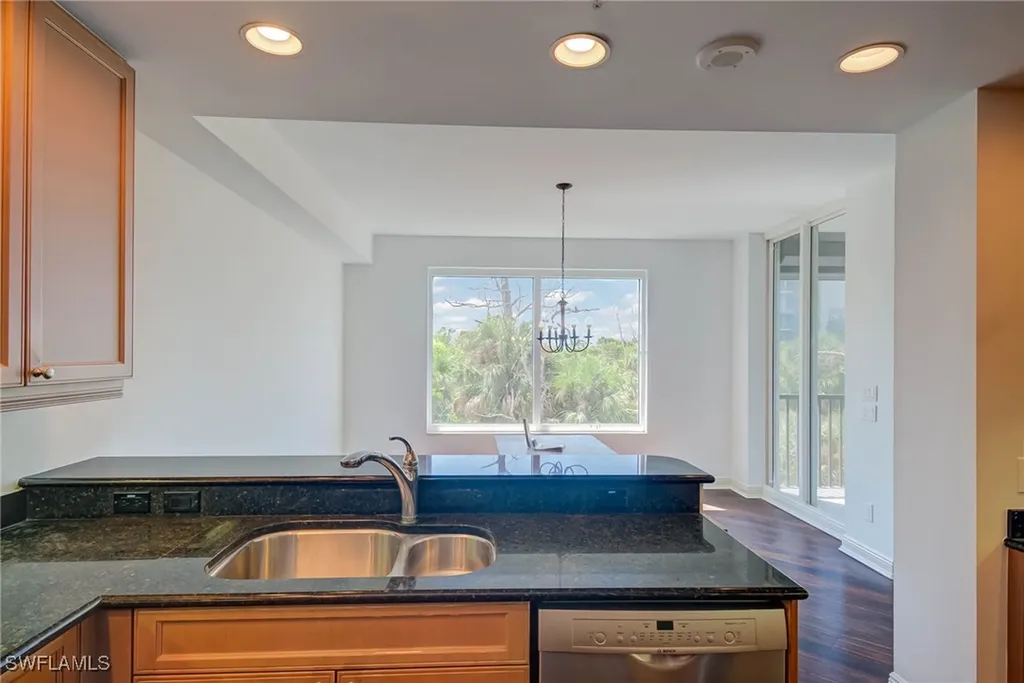445 Cove Towers Drive Naples FL 34110