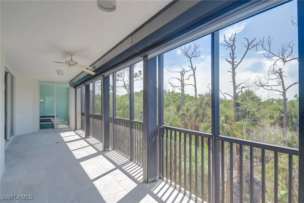 445 Cove Towers Drive Naples FL 34110