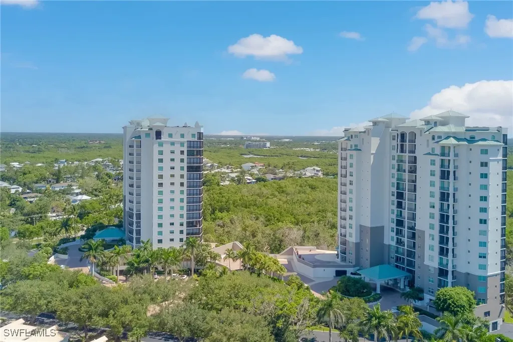 445 Cove Towers Drive Naples FL 34110