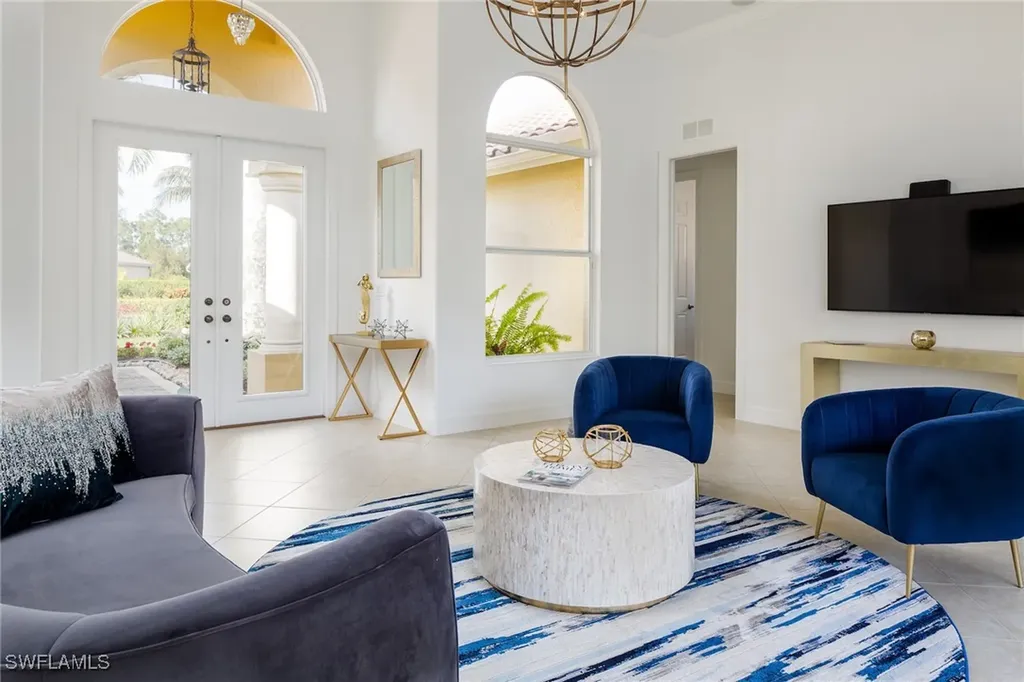 982 Tivoli Court Naples FL 34104