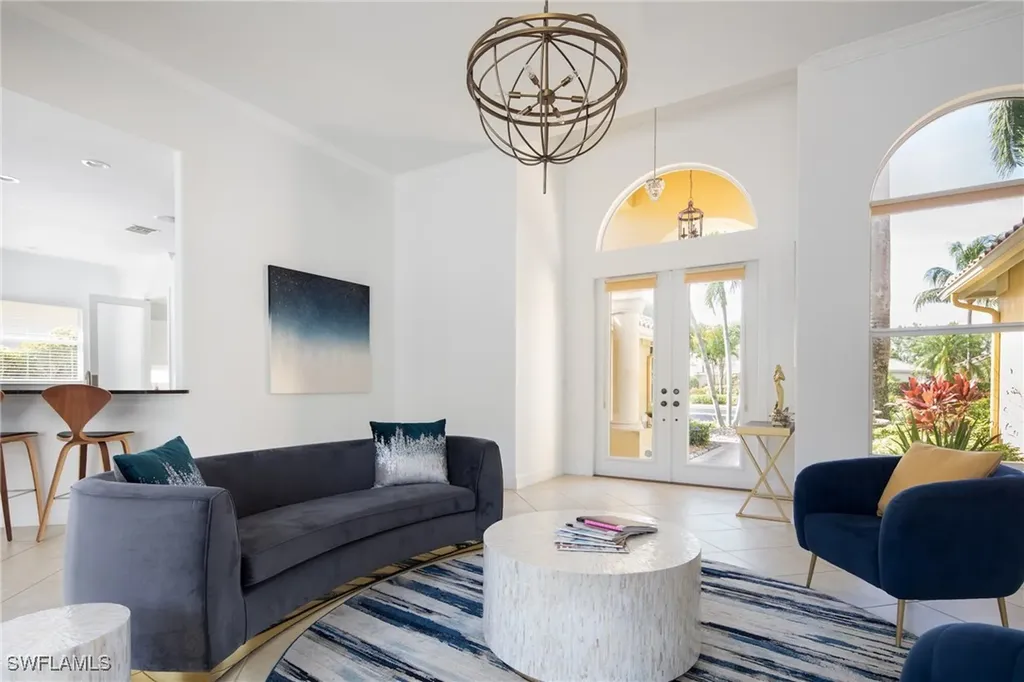 982 Tivoli Court Naples FL 34104