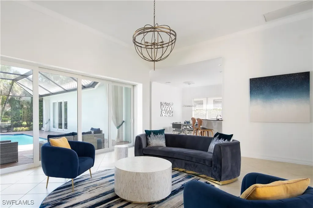 982 Tivoli Court Naples FL 34104