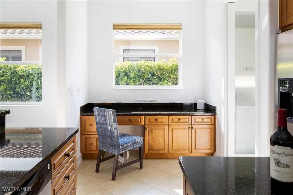 982 Tivoli Court Naples FL 34104