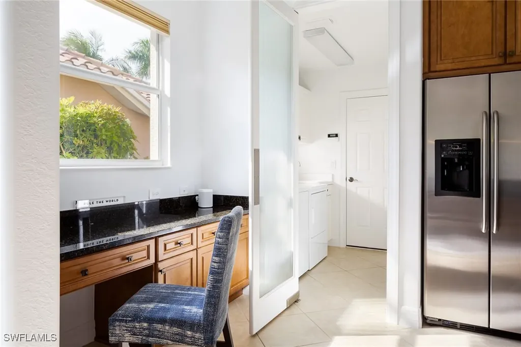 982 Tivoli Court Naples FL 34104