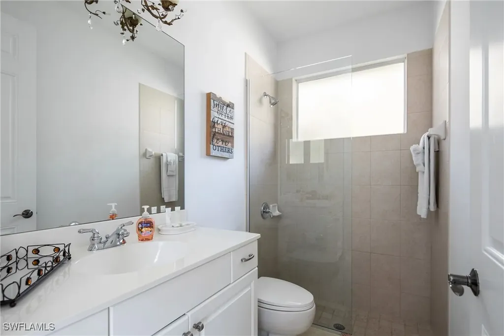 982 Tivoli Court Naples FL 34104