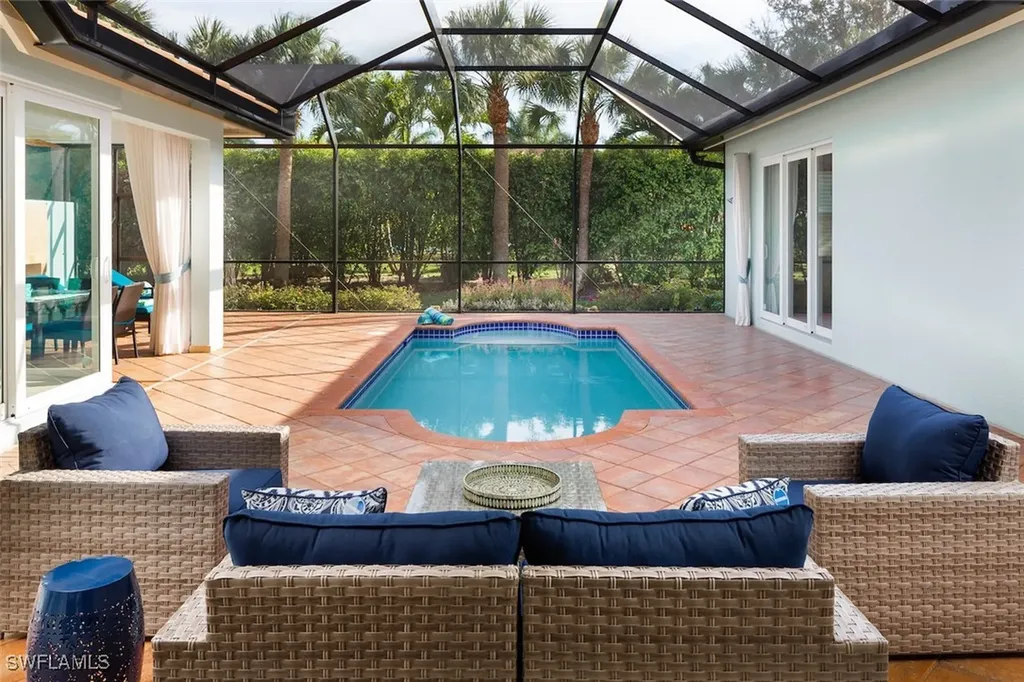 982 Tivoli Court Naples FL 34104