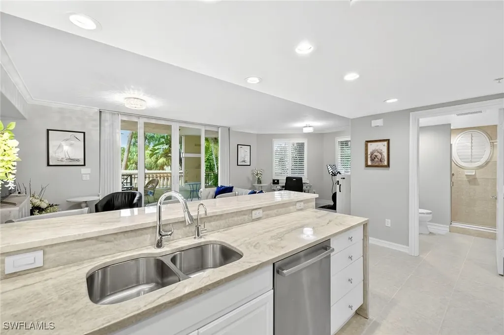 2748 Tiburon Boulevard E Naples FL 34109