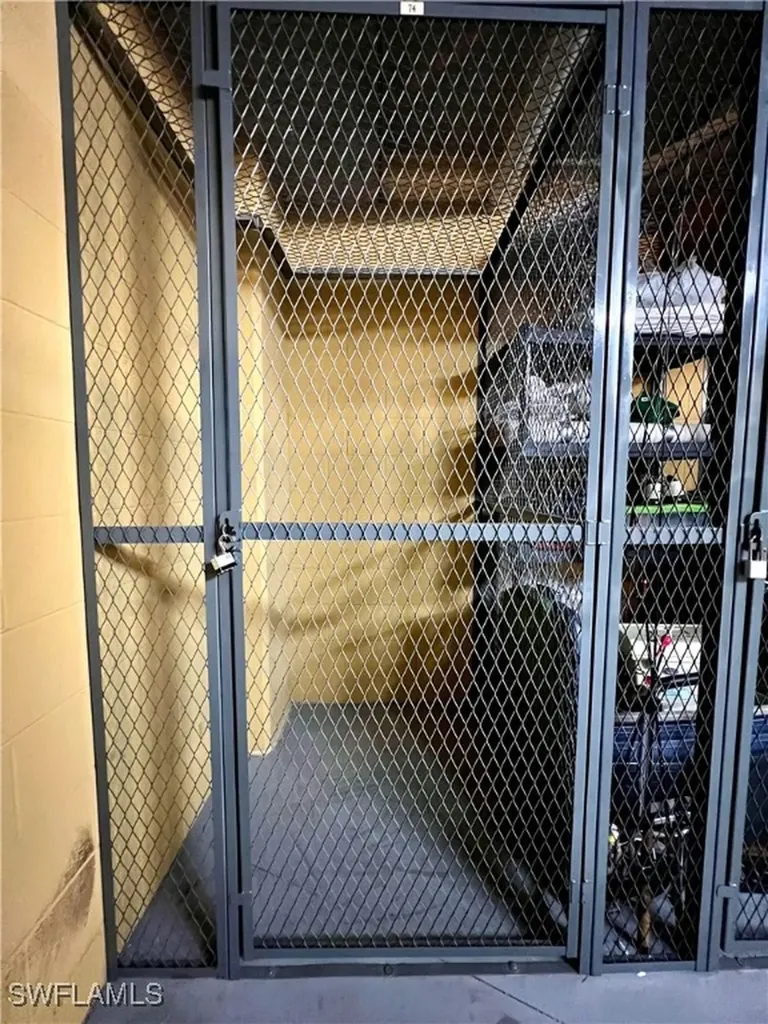 2748 Tiburon Boulevard E Naples FL 34109