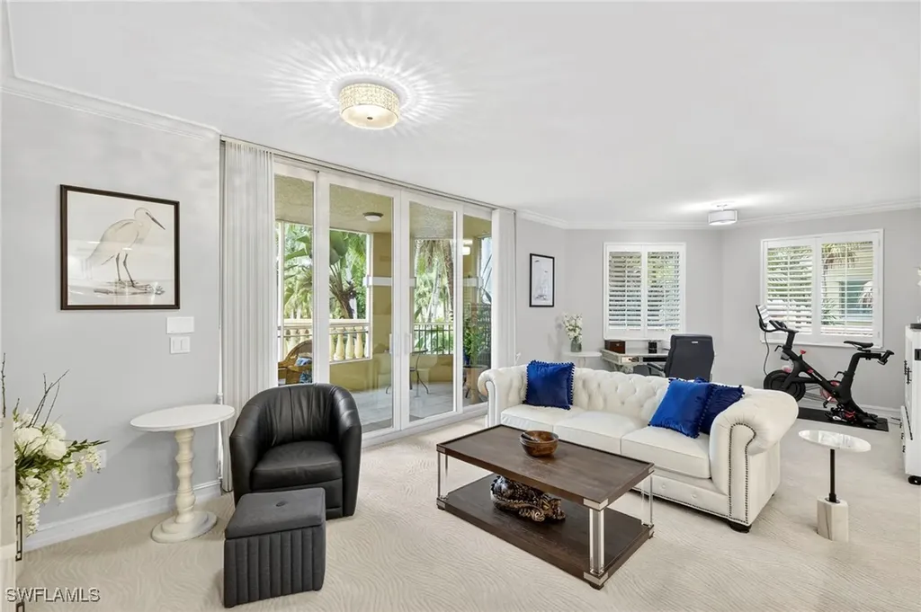 2748 Tiburon Boulevard E Naples FL 34109