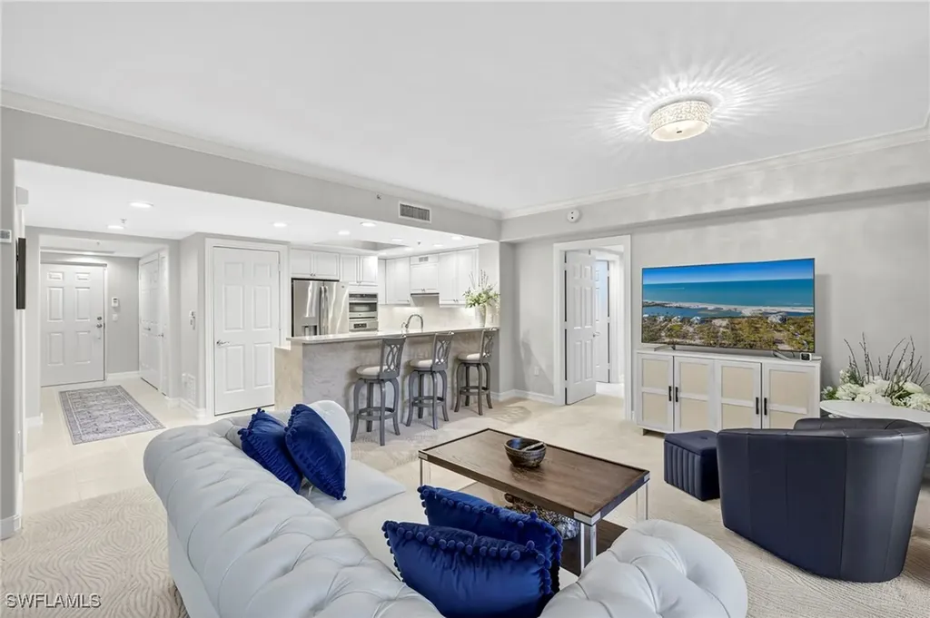 2748 Tiburon Boulevard E Naples FL 34109