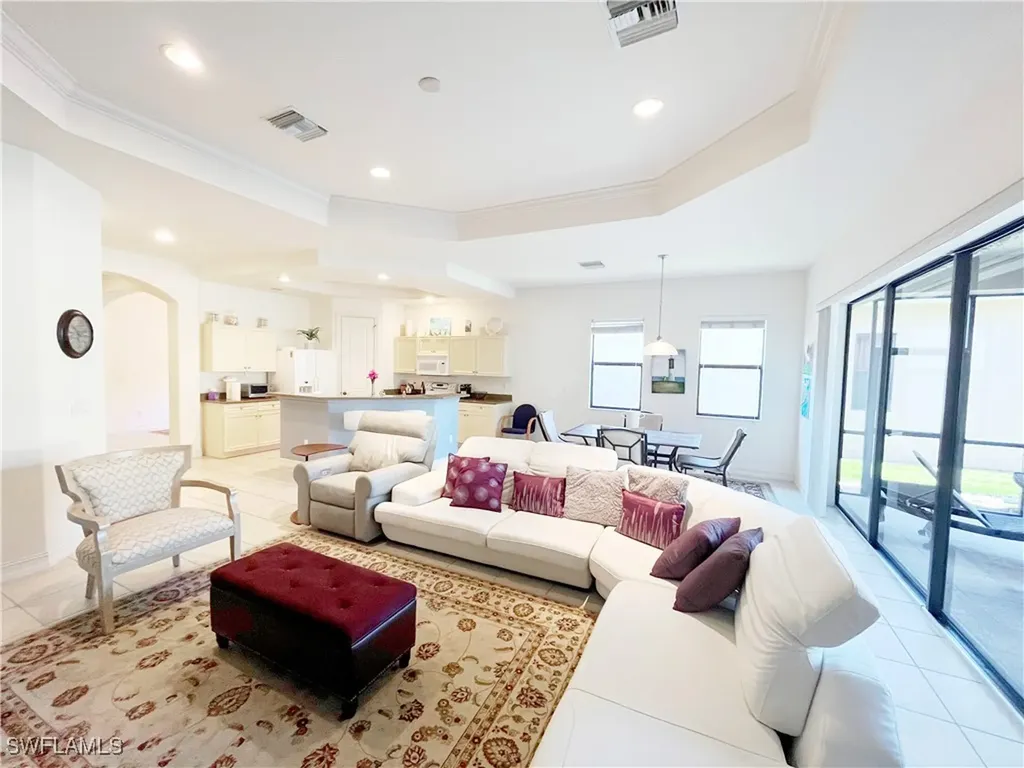1366 Serrano Circle Naples FL 34105