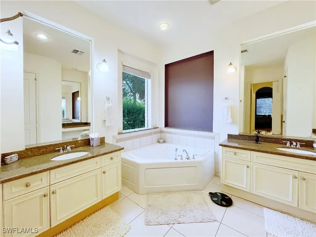 1366 Serrano Circle Naples FL 34105