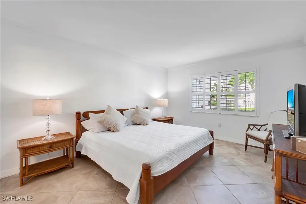 1930 Gulf Shore Boulevard N Naples FL 34102