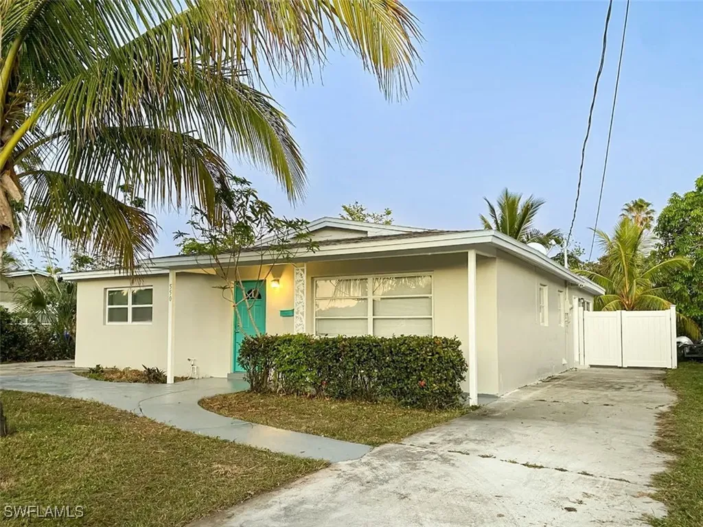 550 14th Street N Naples FL 34102