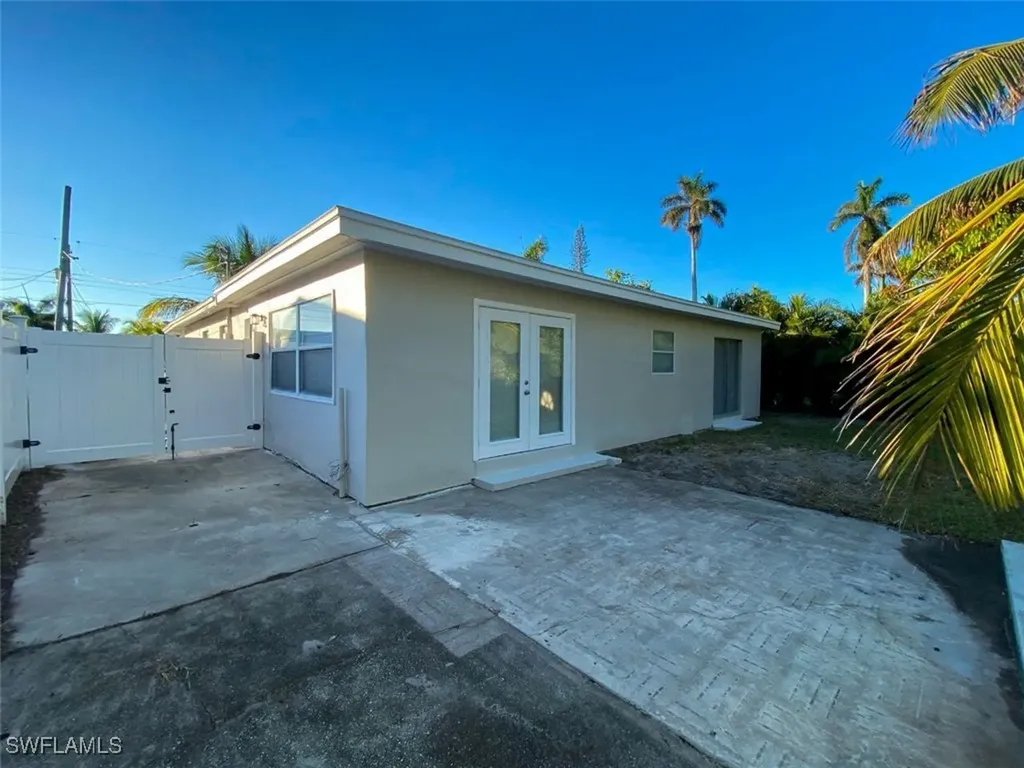 550 14th Street N Naples FL 34102