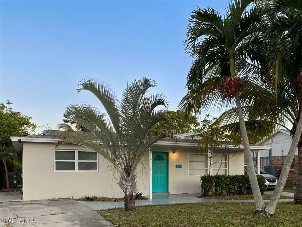 550 14th Street N Naples FL 34102