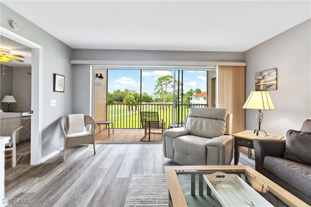 1001 Eastham Way Naples FL 34104