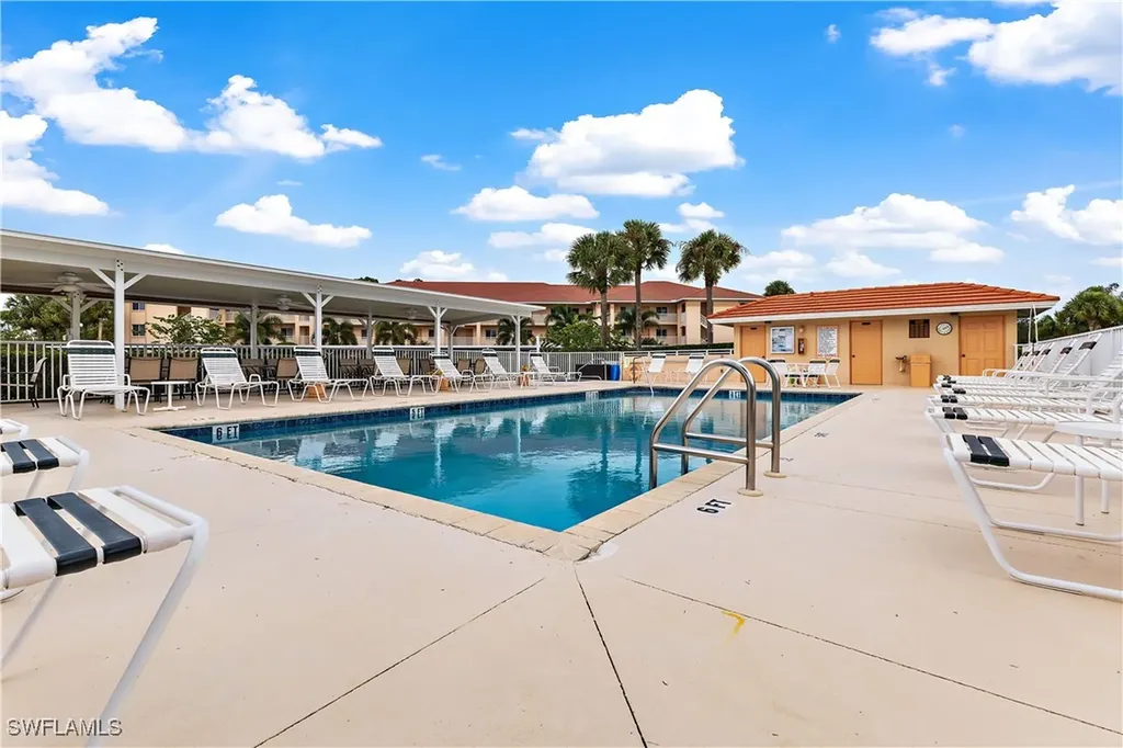 1001 Eastham Way Naples FL 34104