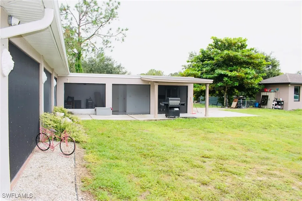 3210 22nd Avenue NE Naples FL 34120