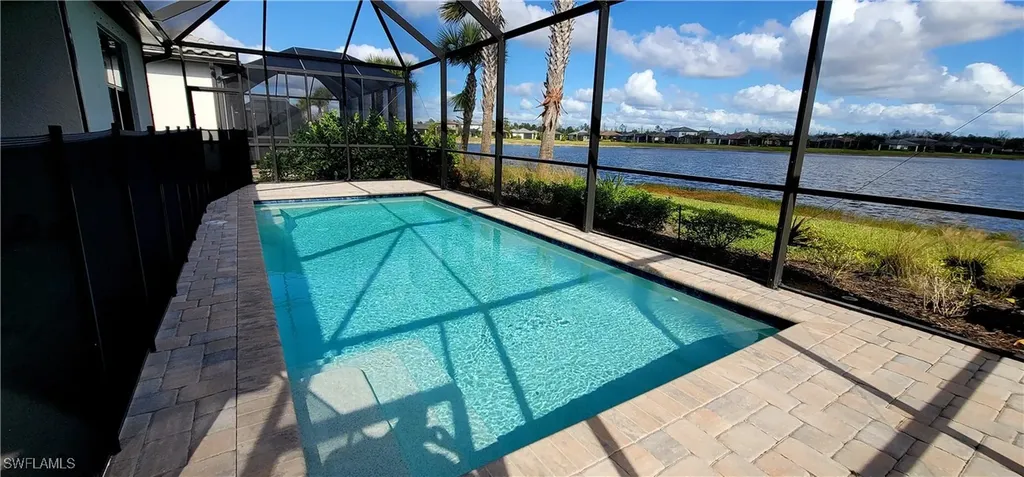 2045 Yellowfin Circle W Naples FL 34114