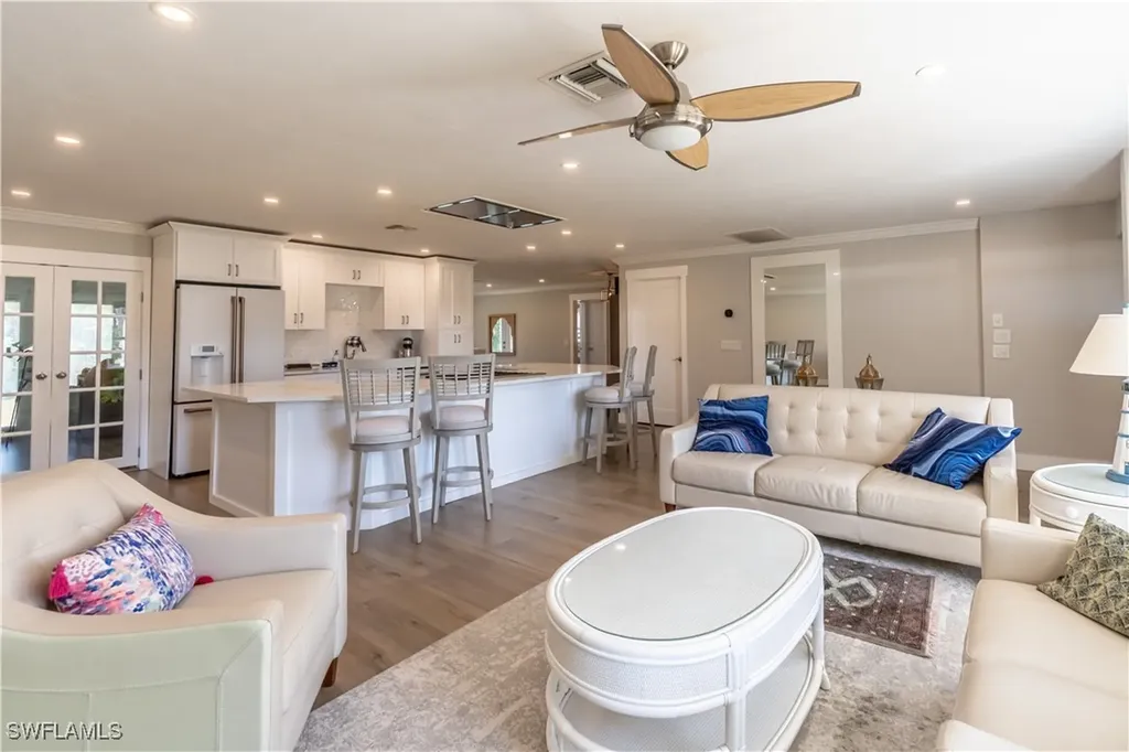 2237 Kings Lake Boulevard Naples FL 34112