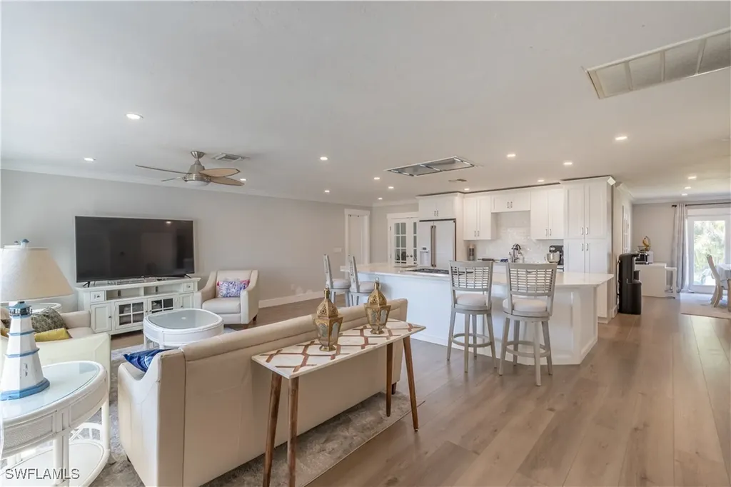 2237 Kings Lake Boulevard Naples FL 34112