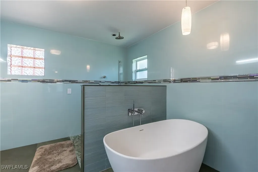 2237 Kings Lake Boulevard Naples FL 34112