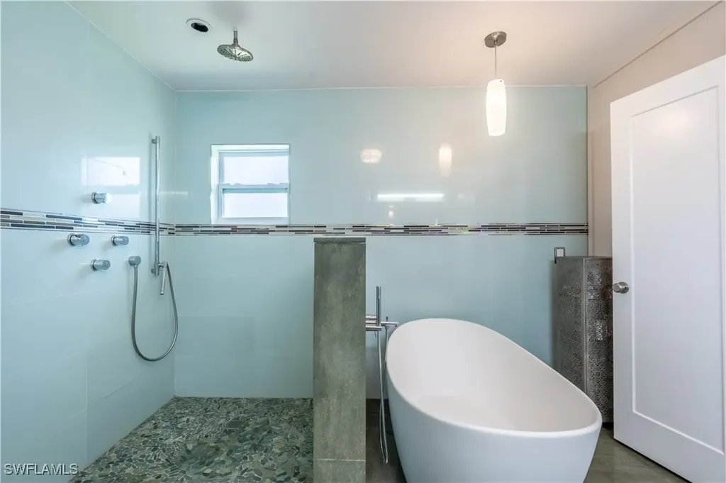2237 Kings Lake Boulevard Naples FL 34112