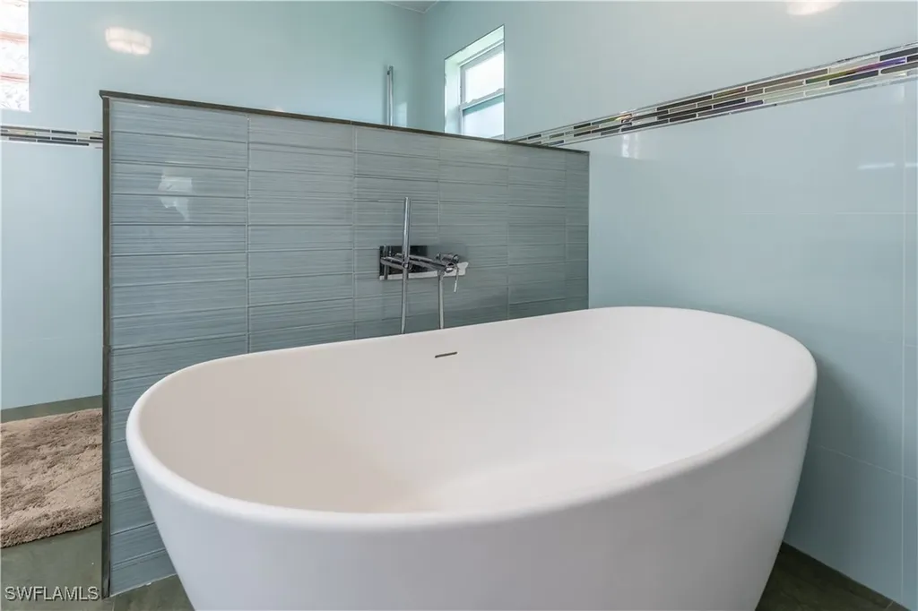 2237 Kings Lake Boulevard Naples FL 34112