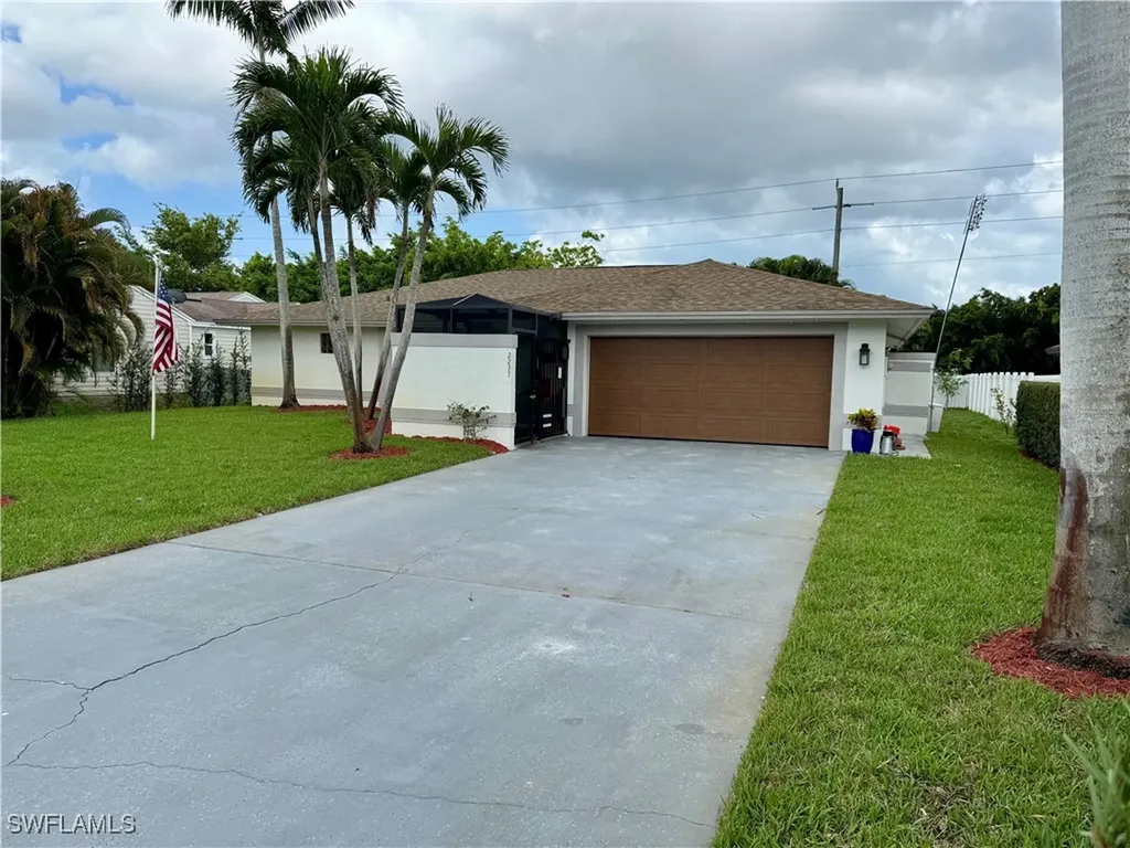 2237 Kings Lake Boulevard Naples FL 34112