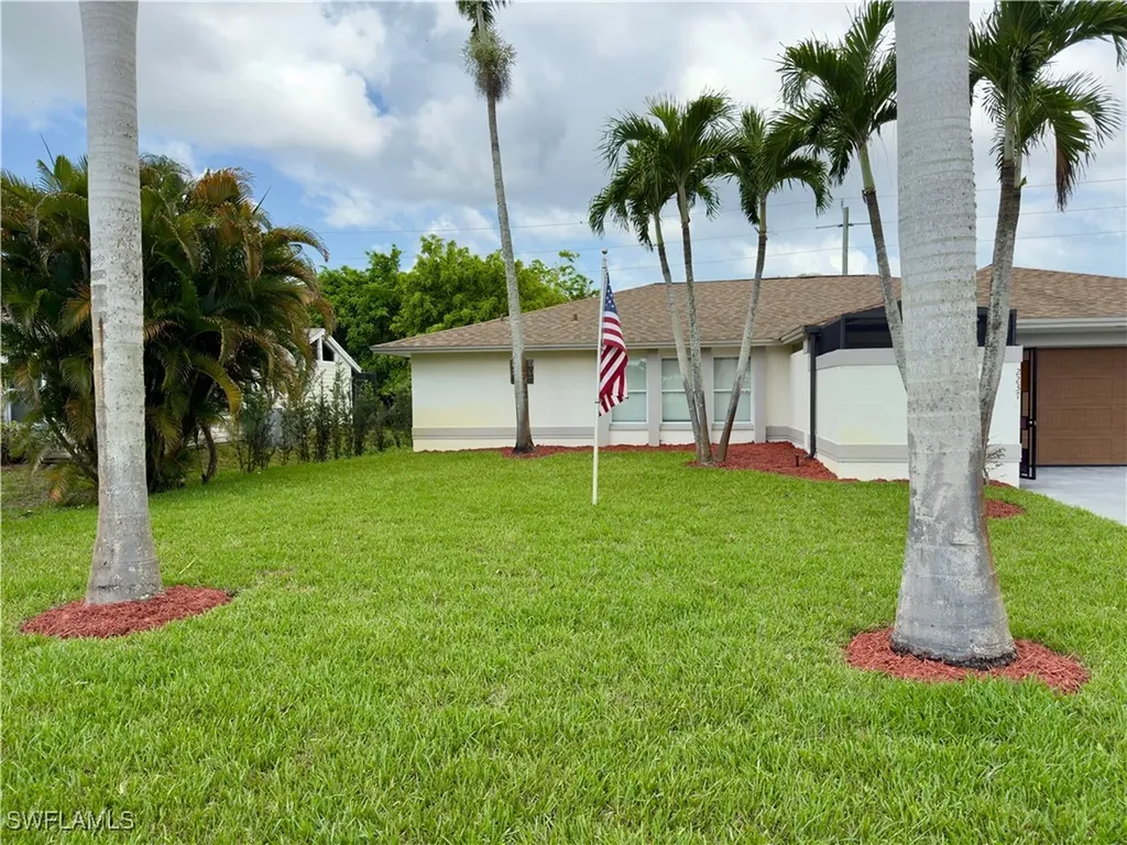 2237 Kings Lake Boulevard Naples FL 34112