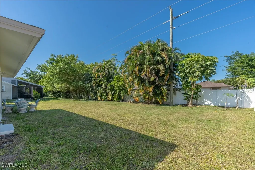 2237 Kings Lake Boulevard Naples FL 34112