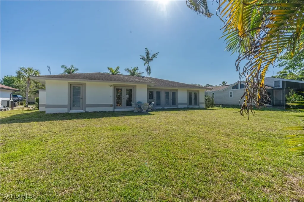 2237 Kings Lake Boulevard Naples FL 34112