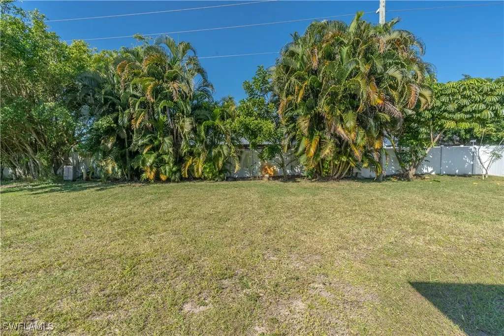 2237 Kings Lake Boulevard Naples FL 34112