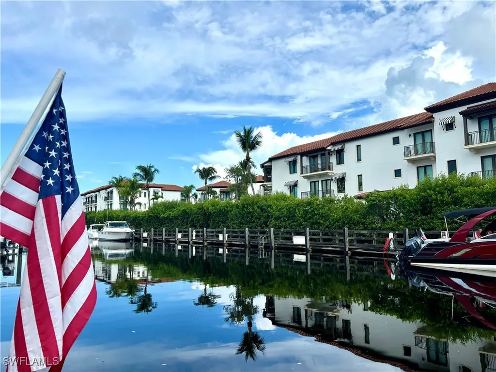 1455 Curlew Avenue Naples FL 34102