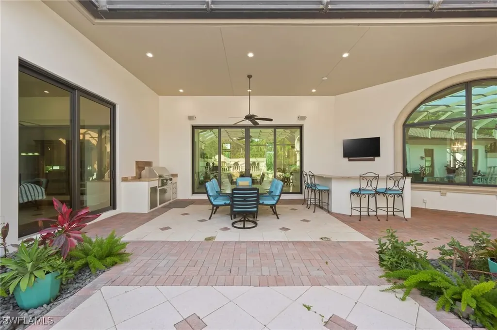 6489 Highcroft Drive Naples FL 34119