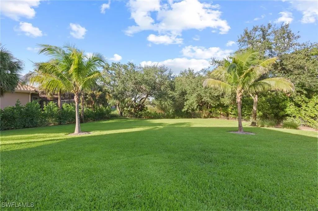6489 Highcroft Drive Naples FL 34119