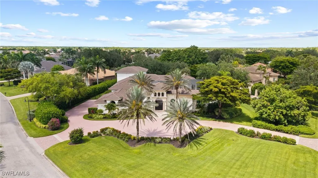 6489 Highcroft Drive Naples FL 34119