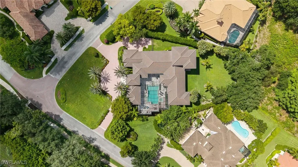 6489 Highcroft Drive Naples FL 34119