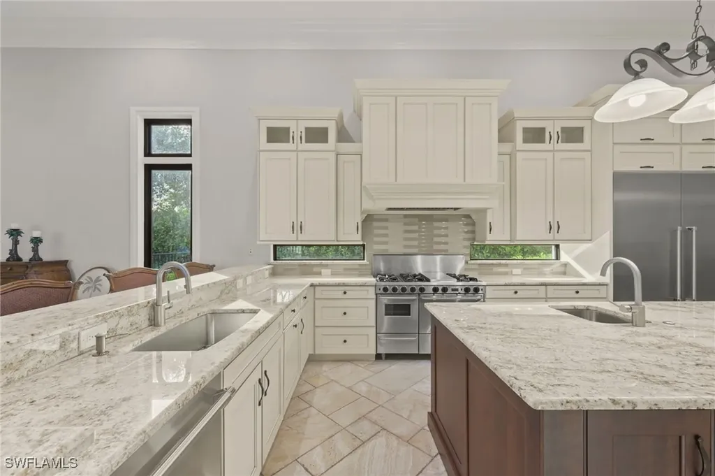 6489 Highcroft Drive Naples FL 34119