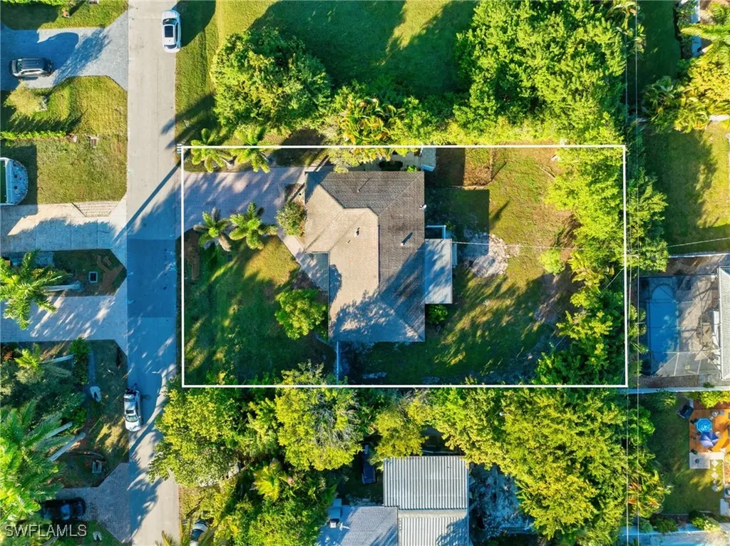 565 100th Avenue N Naples FL 34108