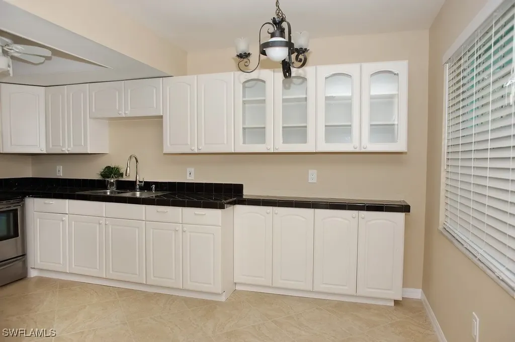 565 100th Avenue N Naples FL 34108