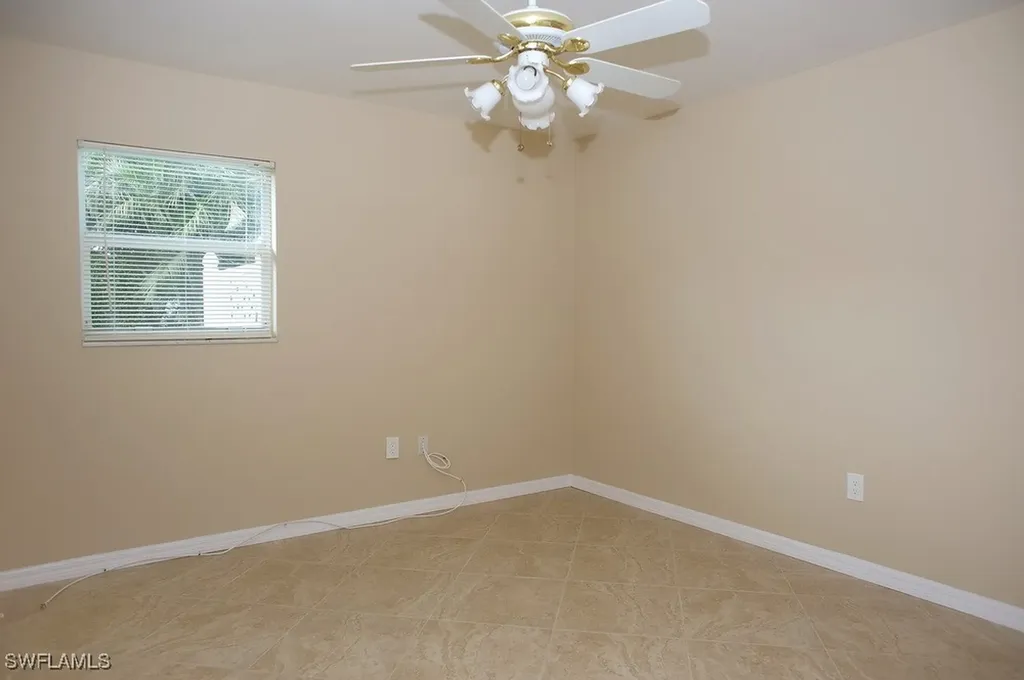 565 100th Avenue N Naples FL 34108