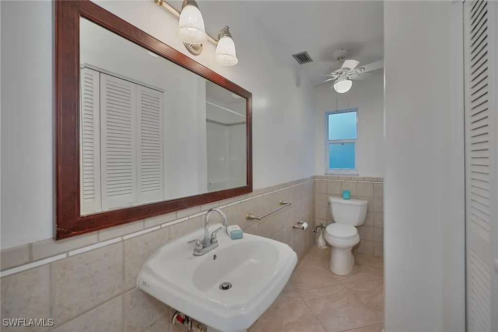 565 100th Avenue N Naples FL 34108